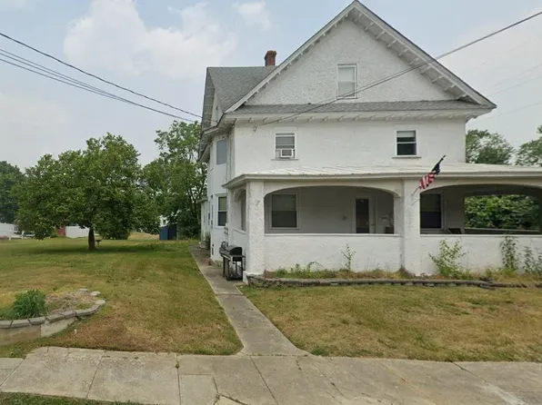 305 W Clayton Ave, Clayton, NJ 08312