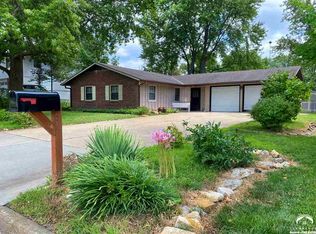 2512 Lazy Brook Ln, Lawrence, KS 66047