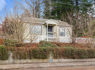 560 SE Douglas St, Toledo, OR 97391