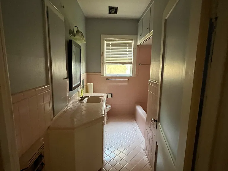 358 N Jefferson St — Photo 4