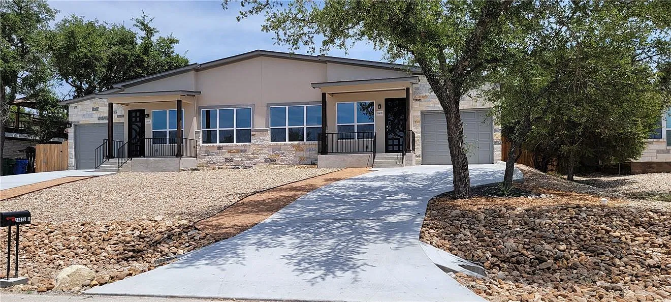 3 bed, 2.0 bath, 2542 sqft, $2,100 — Photo 1
