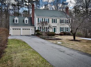 152 Hitching Post Ln, Bedford, NH 03110