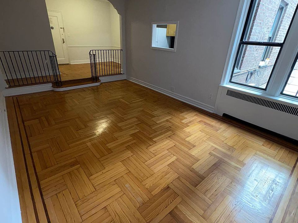 1st image of 4580 Broadway APT 1V