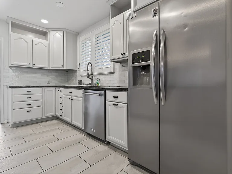 331 Victory Ct — Photo 11