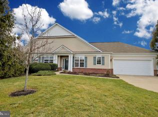 10 Sparrow Dr, Hamilton, NJ 08690