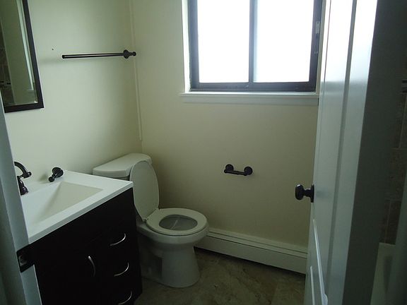 5th image of 10411 Mason Ave APT 7