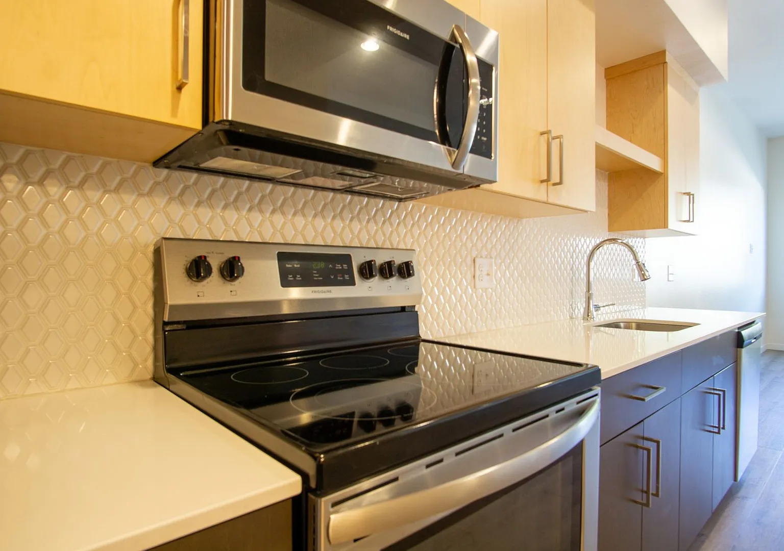 Top Floor John's Landing-Modern, Spacious 2Bdr Ready Soon! — Photo 1