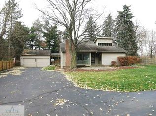 5587 Marsh Rd, Haslett, MI 48840