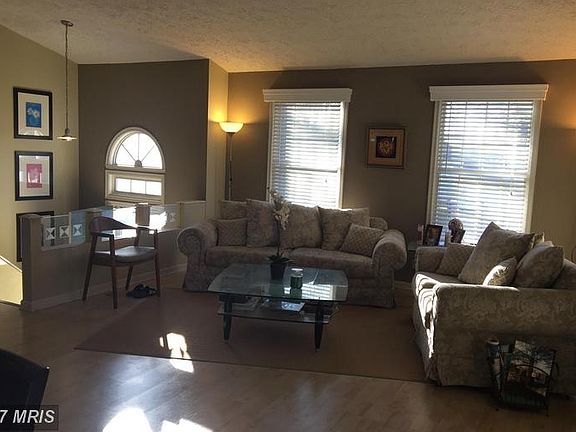 2nd image of 20905 Shakespeare Dr