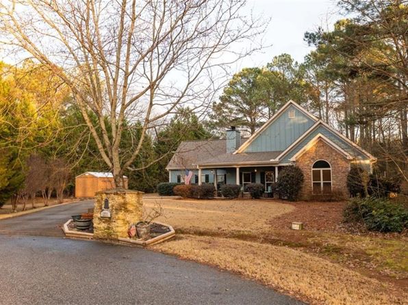 1221 Lew Dr, Monroe, GA 30655