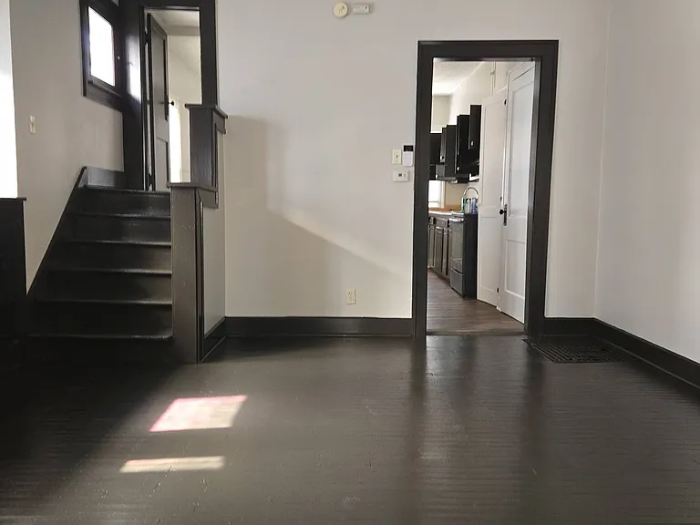 303 N State Ave — Photo 6