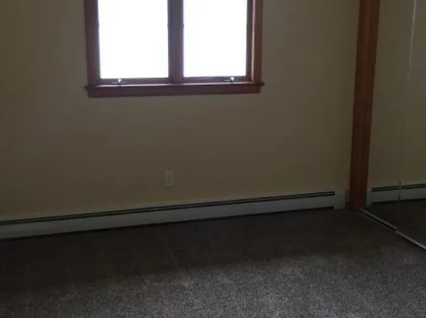 (undisclosed Address), East Rutherford, NJ 07073