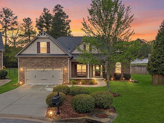 3rd image of 604 Chillingham Ct