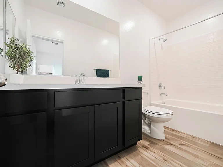 Second bedroom bathroom