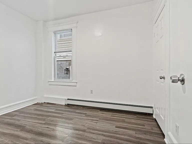 871 S 19th St #1 — Photo 13