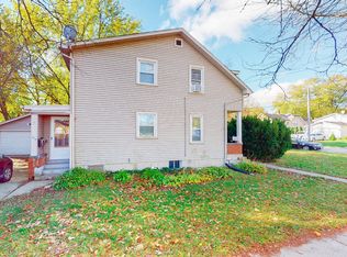 319 N 5th St, Geneva, IL 60134