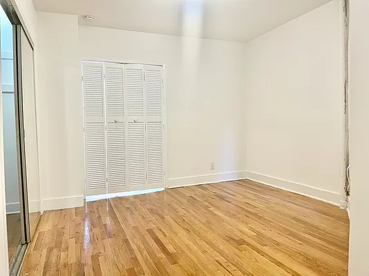 Rented by Douglas Elliman | media 15