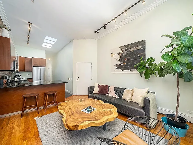 68 Park Ave #8 — Photo 3