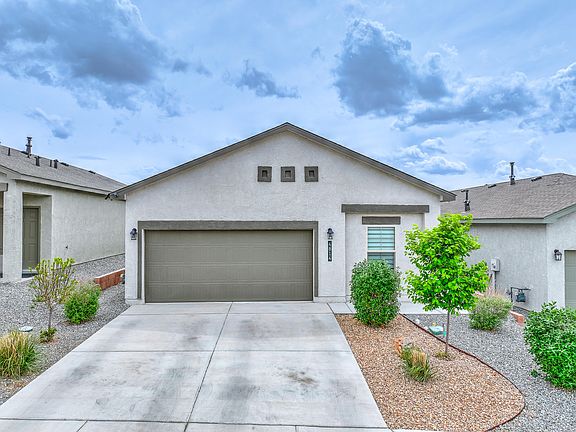 2nd image of 4814 Mount Salas St NE