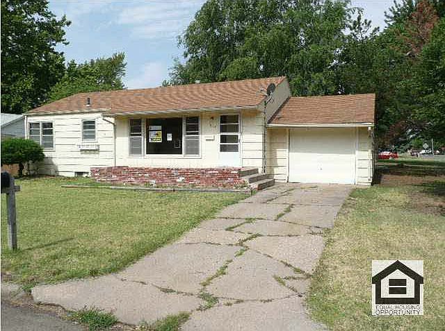 1st image of 1809 N Van Buren St #Hud-181223280