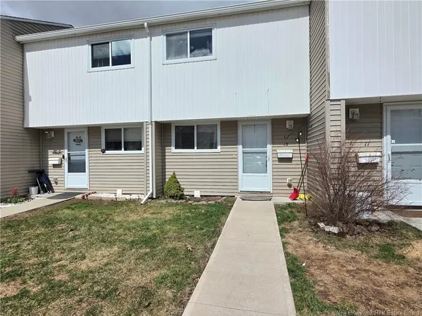 24 Suffolk St #13, Riverview, NB E1B 4K6