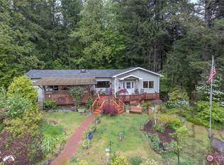 51 Point View Ave, Brinnon, WA 98320