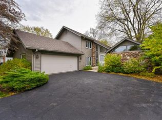 1514 Mayo Ave, Wheaton, IL 60189