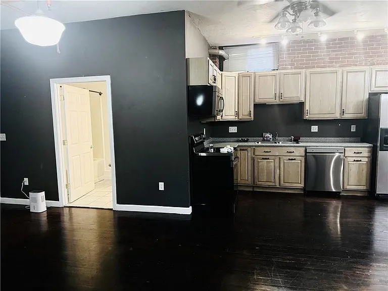 24 Front St #1 — Photo 19