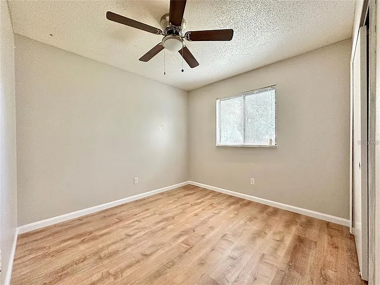 896 Mentmore Cir — Photo 14