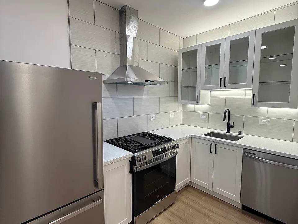 410 Fairmount Ave #305