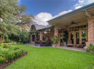 5823 Club Oaks Dr, Dallas, TX 75248