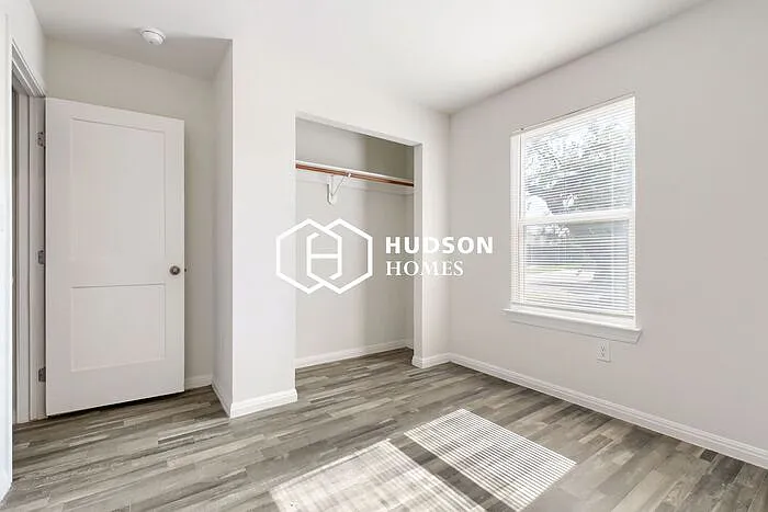 1426 Plum St — Photo 8