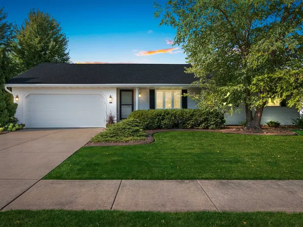 1516 S 9th St, De Pere, WI 54115