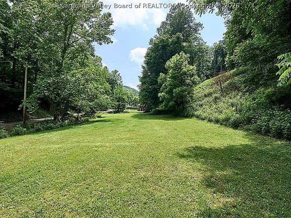 5th image of 866 Spars Creek Rd
