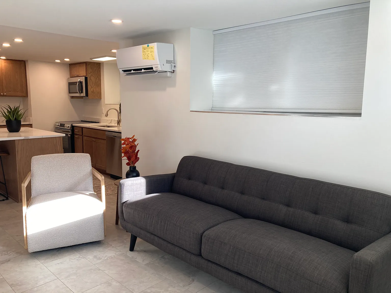 2 bed, $2,000 — Photo 4