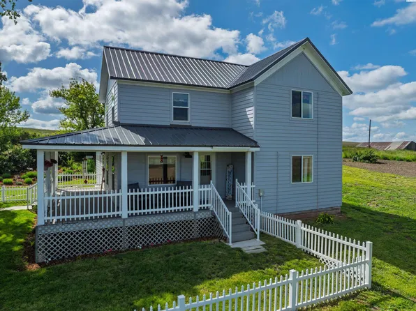 2031 Walter Siding Rd, Garfield, WA 99130