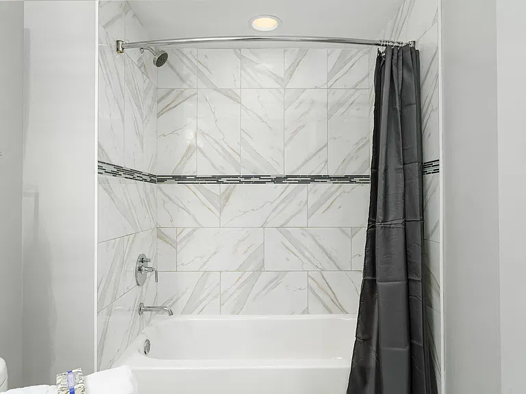 Somerset Place Apartments — Photo 16