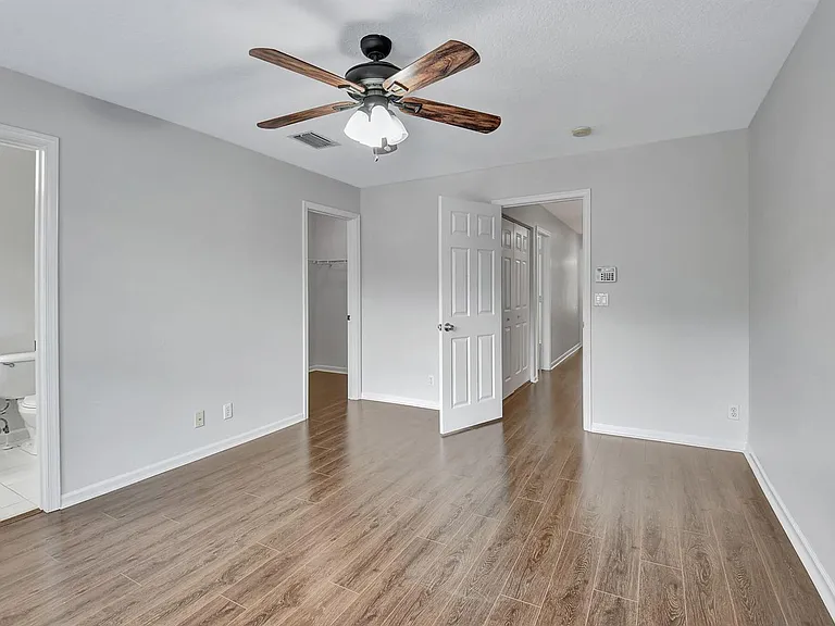 9917 Porta Leona Ln — Photo 10
