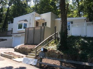 5 Prospect St, Highlands, NJ 07732