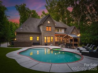 1056 James Madison Dr, Matthews, NC 28104