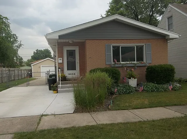 9033 27th St photo 1