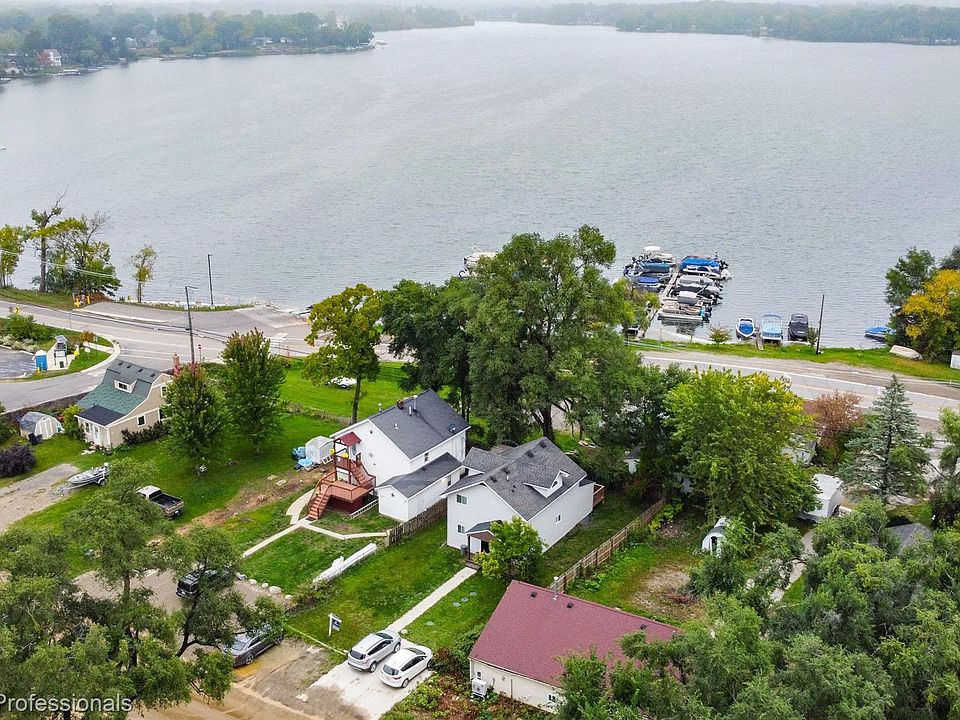 2545 N Duck Lake Rd, Highland, MI 48356 | Zillow