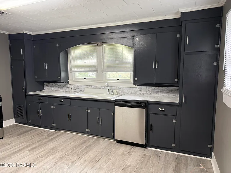 611 Everette St — Photo 7