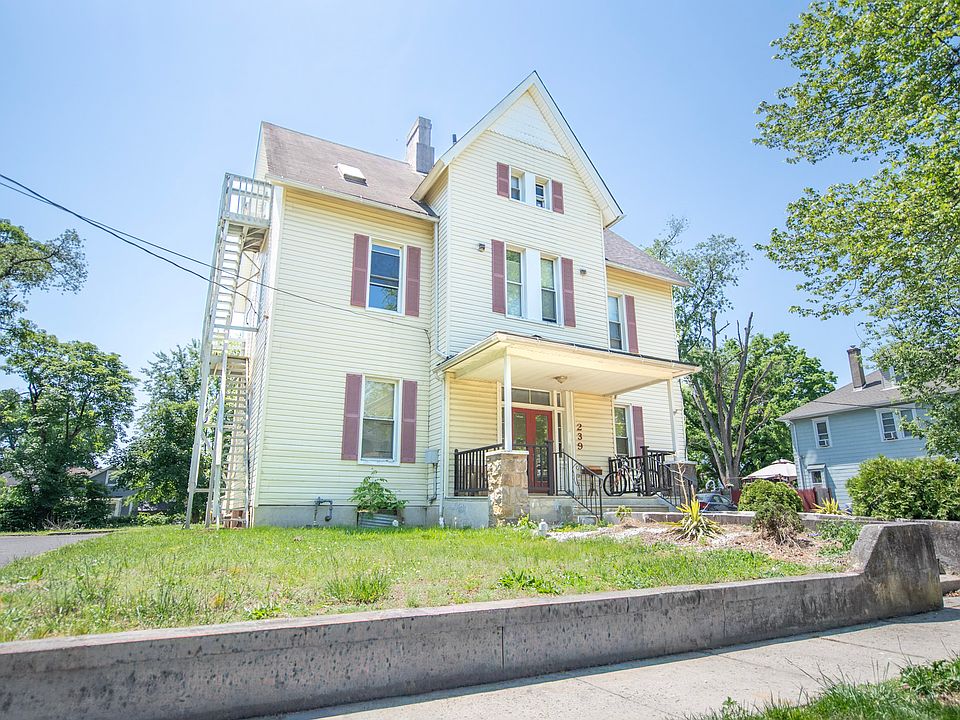 1st image of 239 Vine St