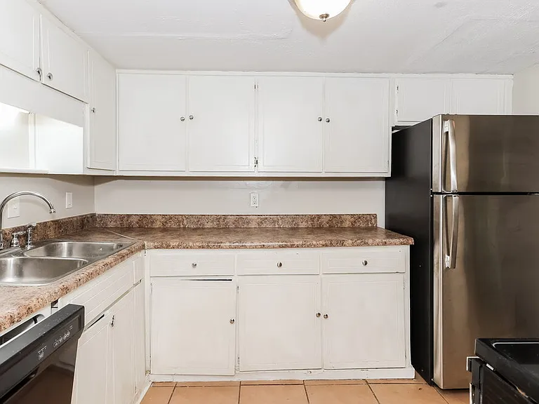 3419 Cobbs Ferry Dr — Photo 8
