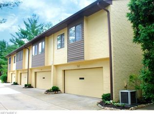 567 Hampton Ridge Dr, Akron, OH 44313