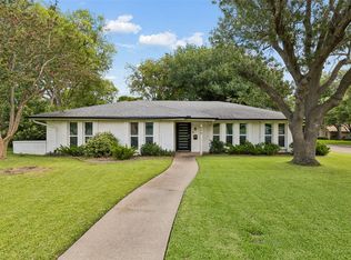 605 Meadow Heath Cir, Dallas, TX 75232