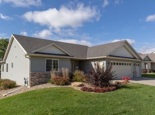 2528 Hawk Ridge Ct SE, Rochester, MN 55904