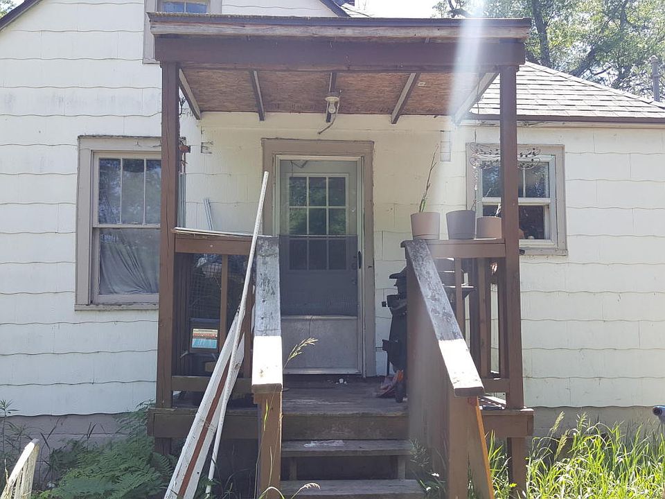 2nd image of 1000 Washington St