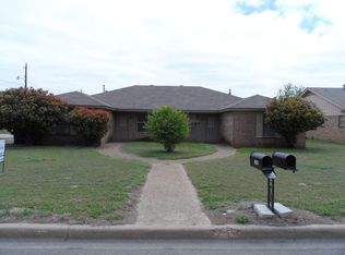 1406 N Nolan River Rd, Cleburne, TX 76033